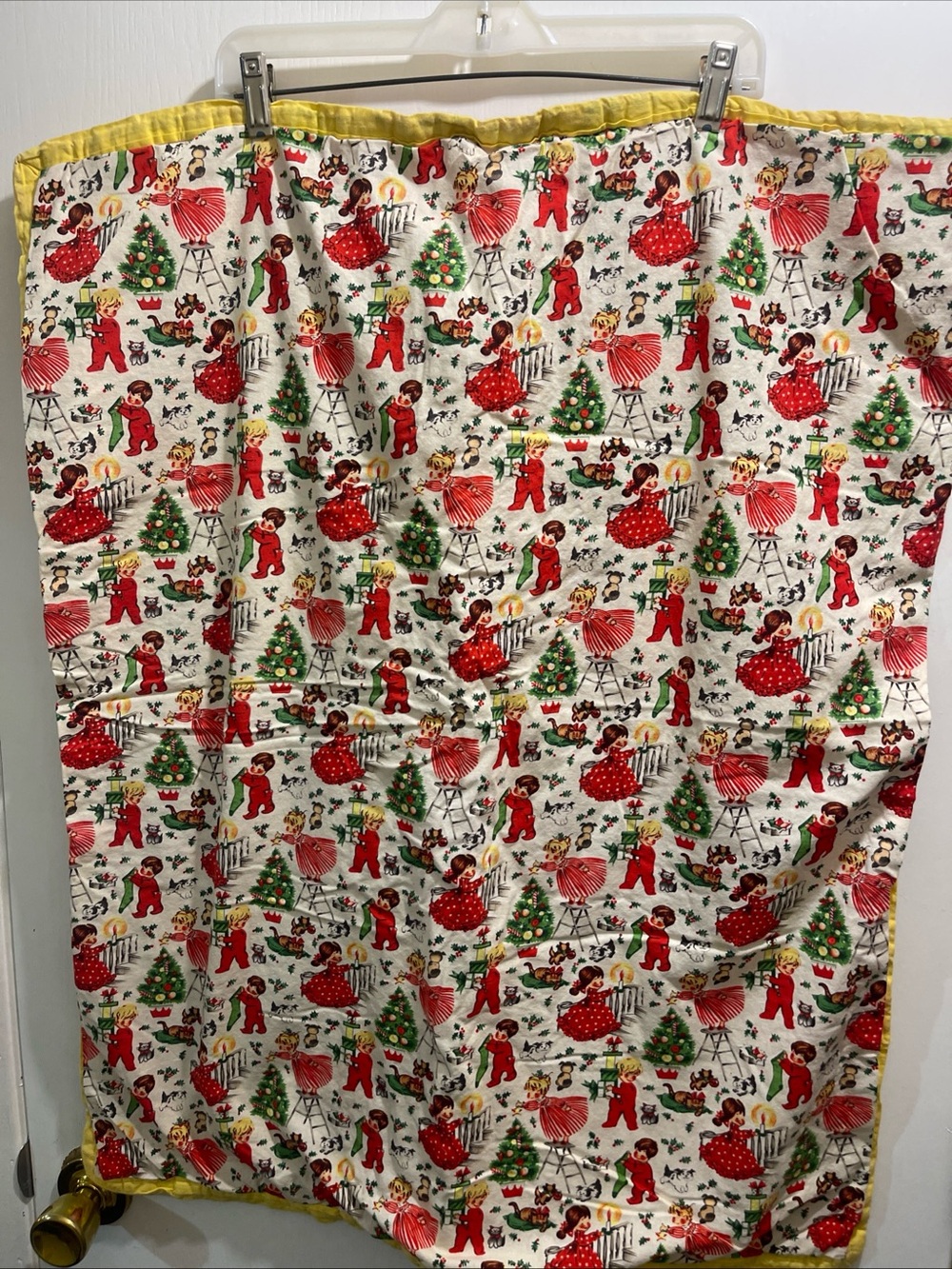Vintage 60s RARE HTF Pattern Holiday Throw Blanket or material 26” x 32”